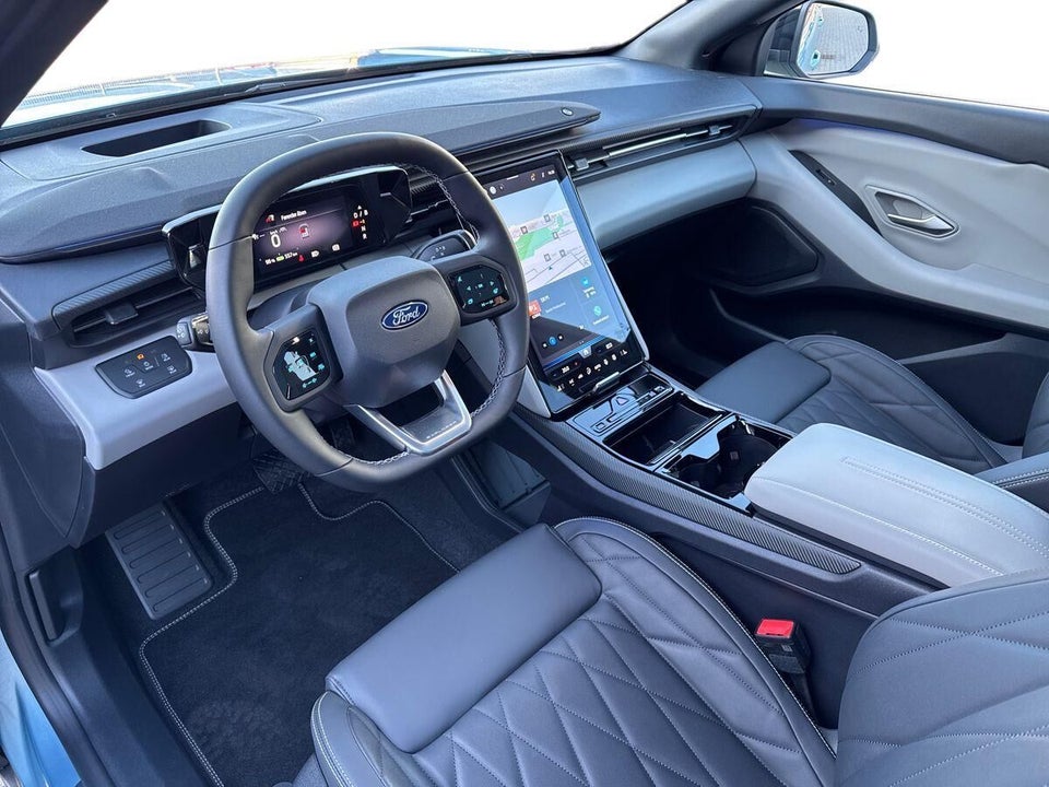 Ford Explorer 79 Premium Extended Range 5d