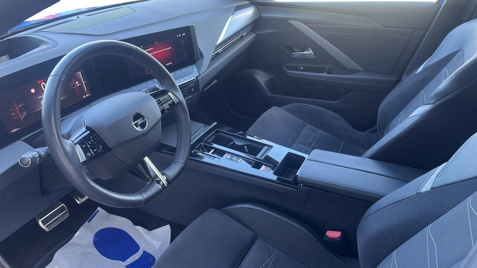 Opel Astra-e 54 Ultimate 5d