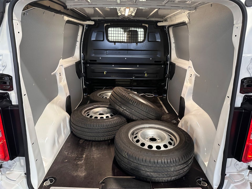 Peugeot Expert 2,0 BlueHDi 144 L2 Premium EAT8 Van