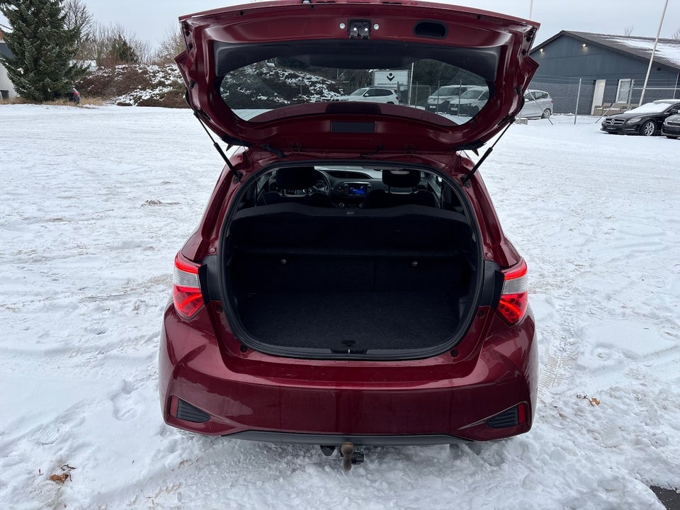 Toyota Yaris 1,5 Hybrid H1 e-CVT 5d