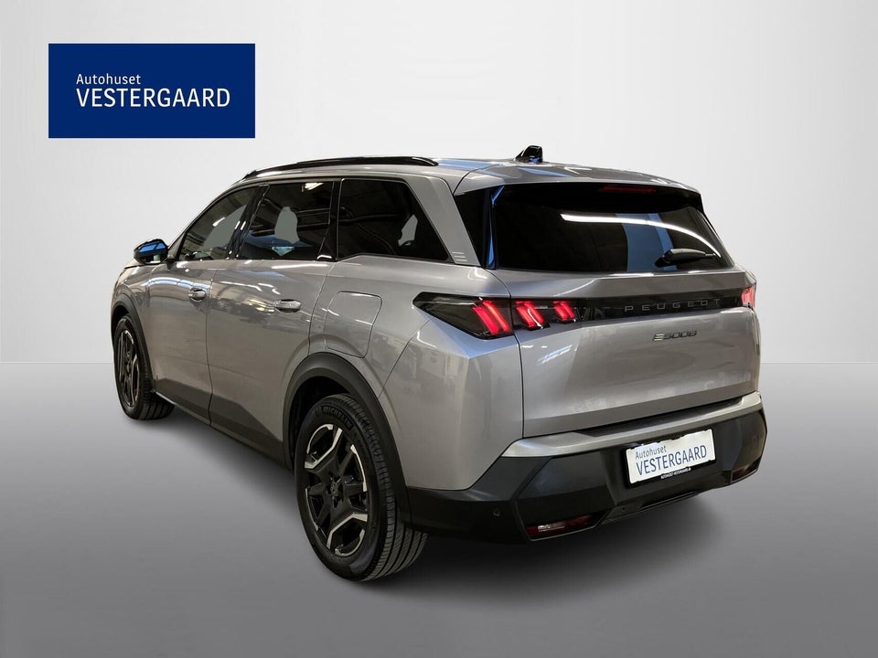 Peugeot e-5008 77 Allure 7prs 5d
