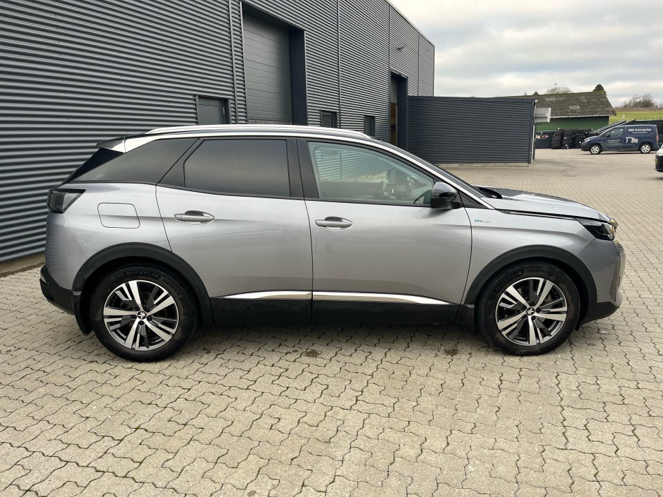 Peugeot 3008 1,6 Hybrid First Selection EAT8 5d