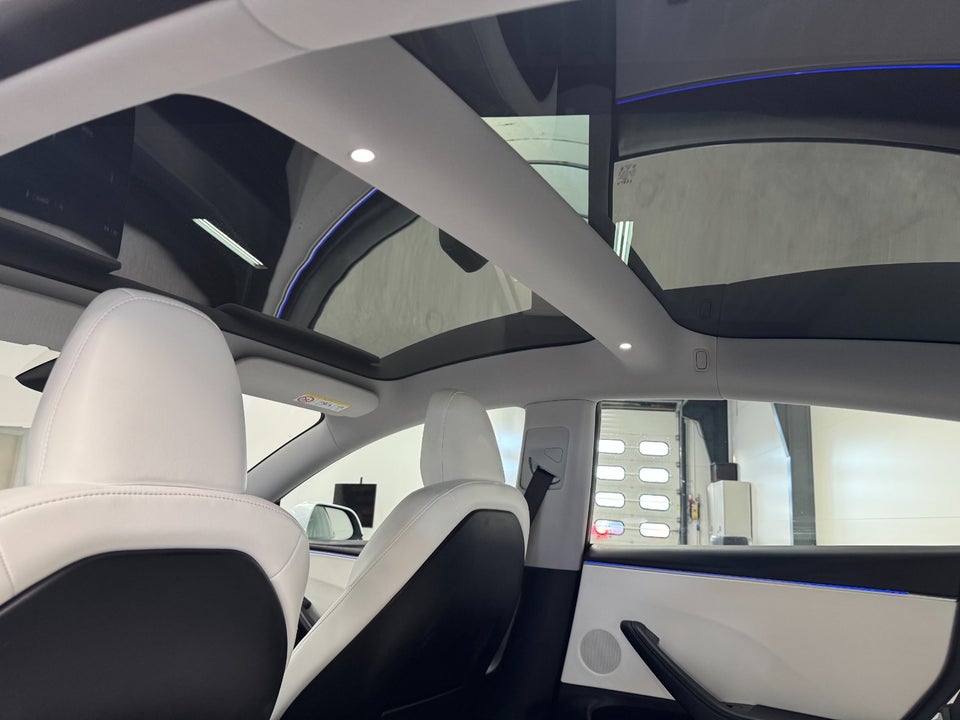 Tesla Model 3 RWD 4d