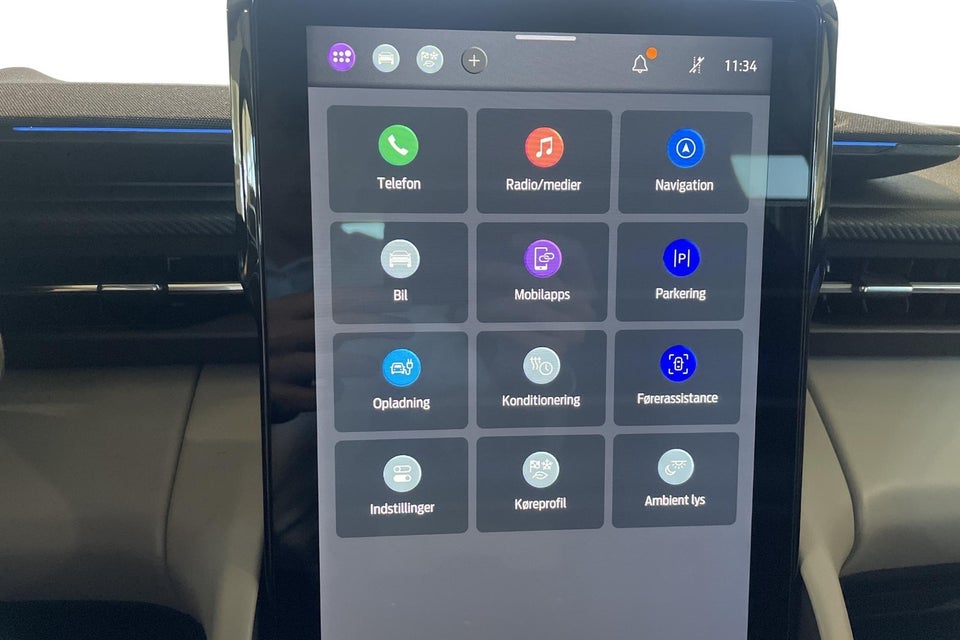 Ford Explorer 77 Premium Extended Range 5d