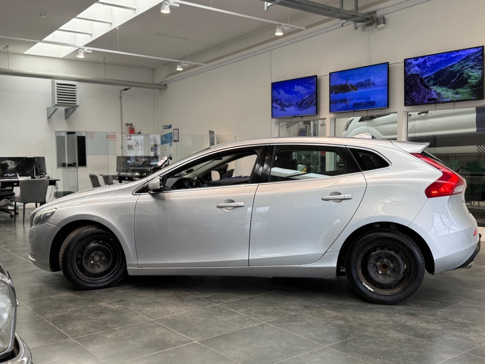 Volvo V40 CC 2,0 D4 177 Kinetic aut. 5d