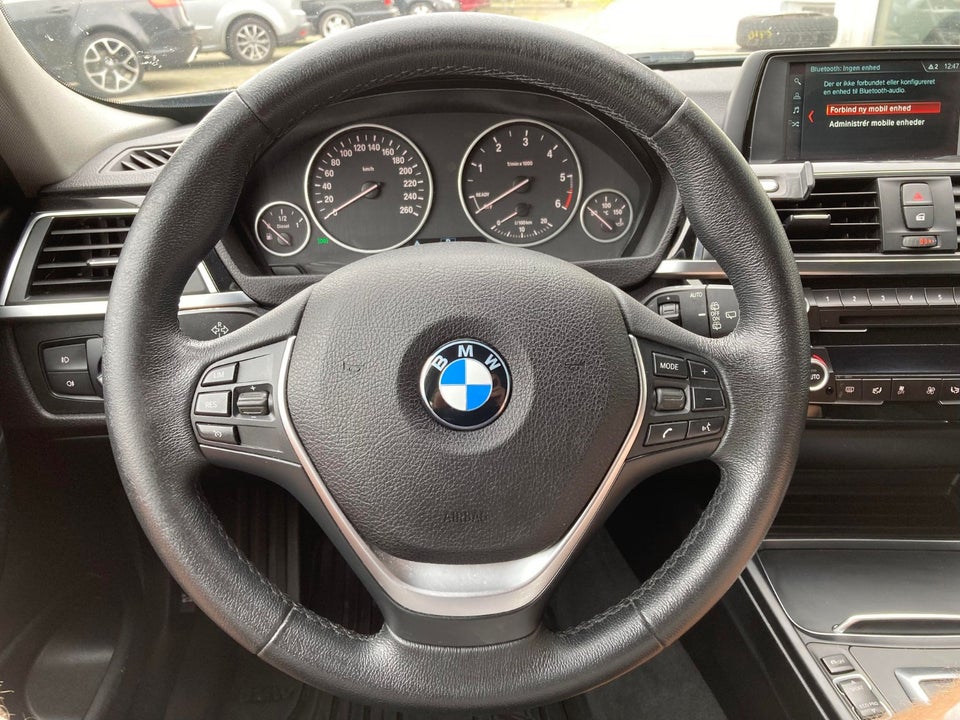 BMW 320d 2,0 Touring aut. 5d