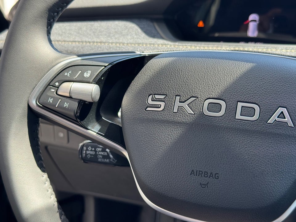 Skoda Elroq 60 iV Loft 5d
