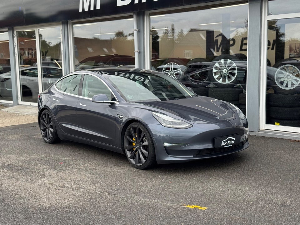 Tesla Model 3 Long Range AWD 4d