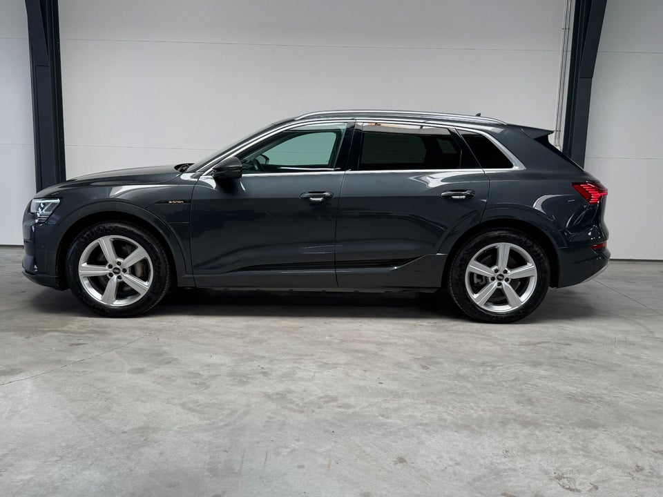 Audi e-tron 55 quattro 5d