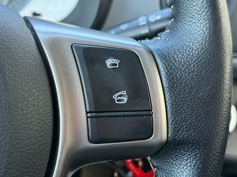 Toyota Yaris 1,3 VVT-i Lounge Edition 5d