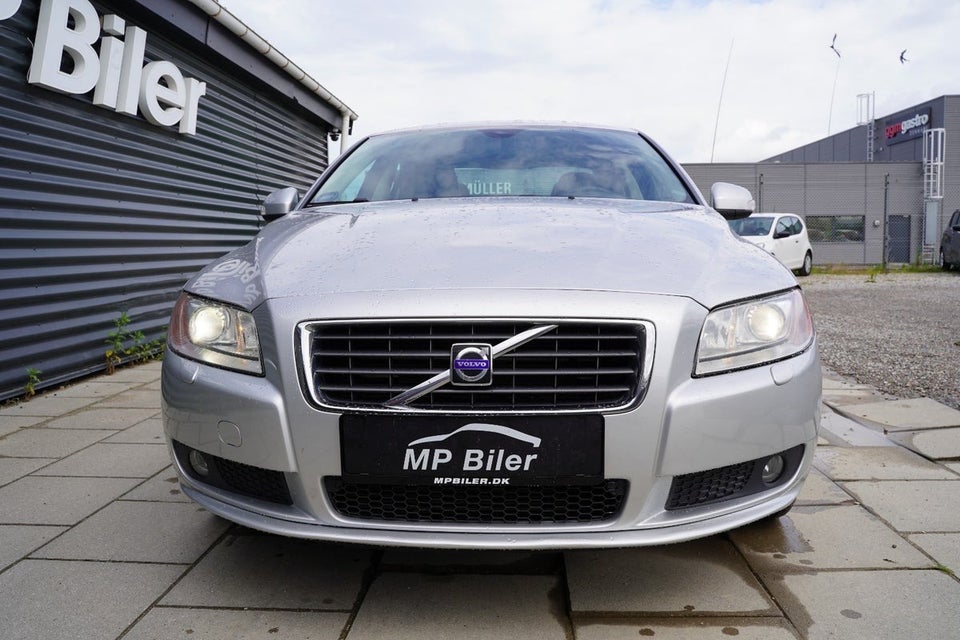 Volvo S80 2,5 T Momentum aut. 4d