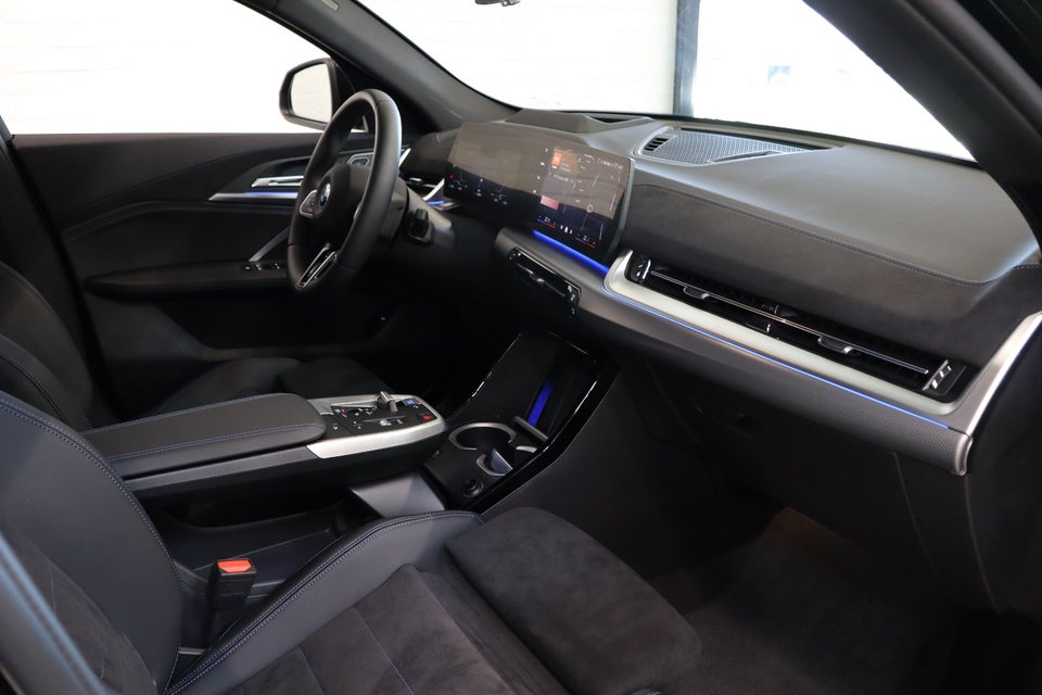 BMW iX2 eDrive20 Fully Charged M-Sport 5d