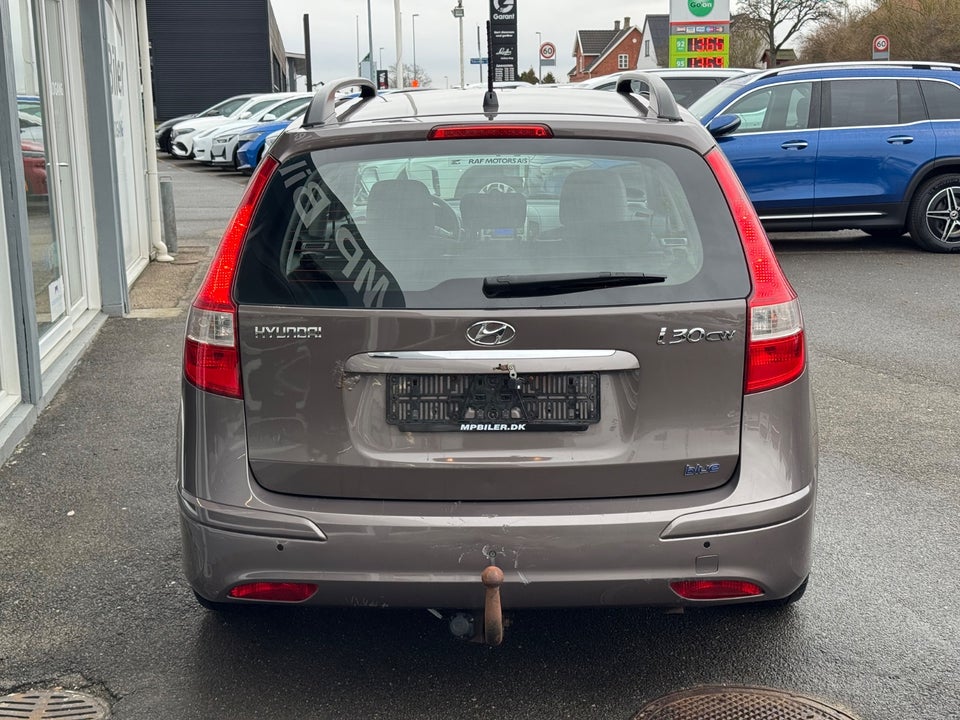 Hyundai i30 1,6 CRDi 90 Blue Drive CW 5d