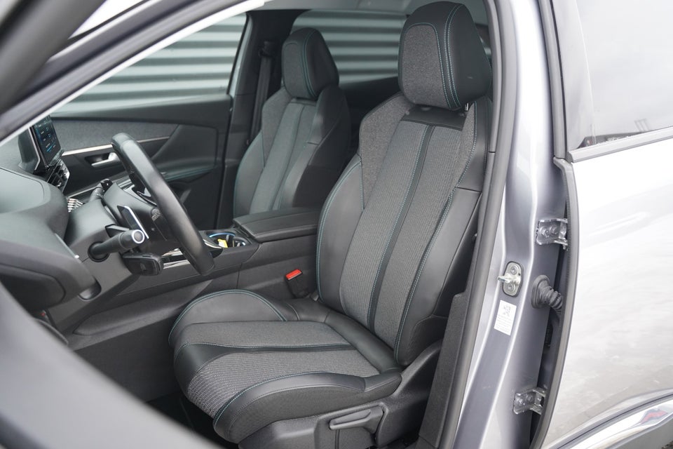 Peugeot 3008 1,6 Hybrid Allure Pack EAT8 5d