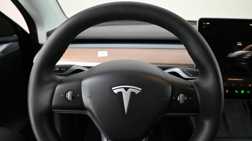 Tesla Model Y Long Range AWD 5d