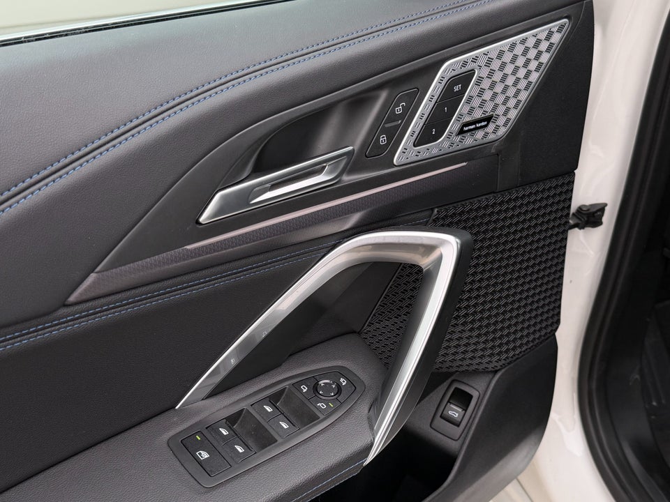 BMW iX1 xDrive30 Fully Charged M-Sport 5d