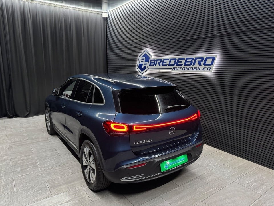 Mercedes EQA250+ Electric Art 5d