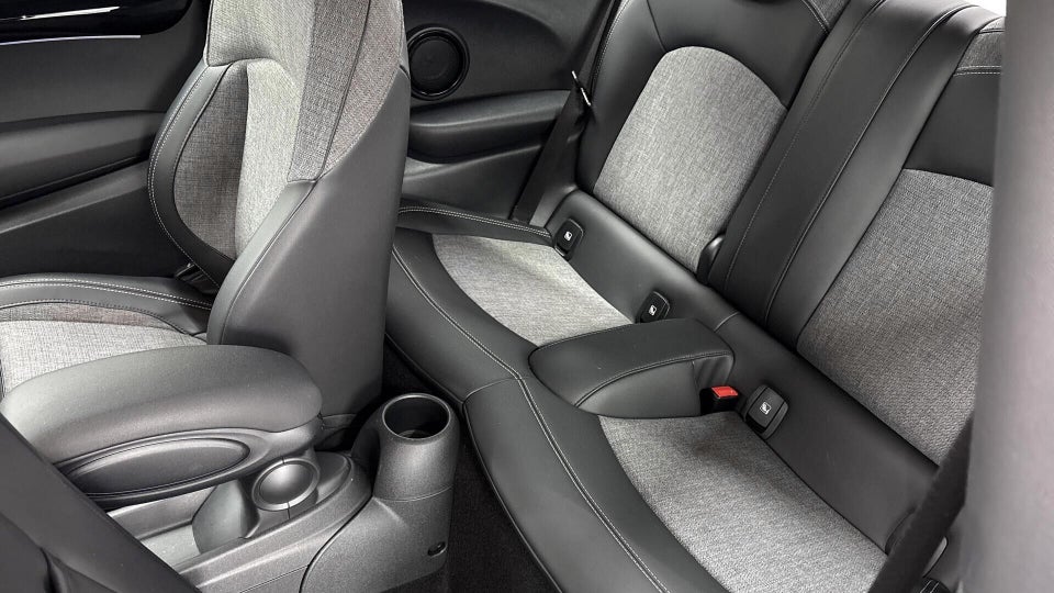 MINI Cooper SE Classic Trim 3d