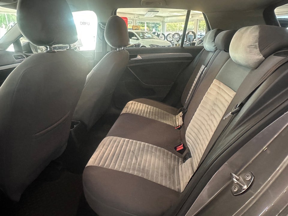 VW Golf VII 1,6 TDi 110 BlueMotion 5d