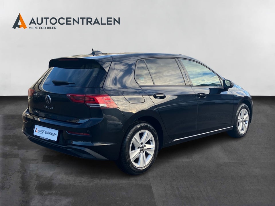 VW Golf VIII 1,5 TSi 130 Life 5d