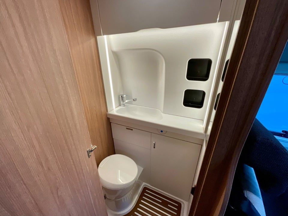 Ford Weinsberg 2,0 CaraBus 600MQ aut. 3d