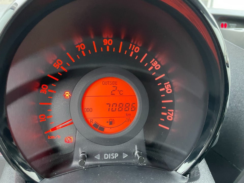 Toyota Aygo 1,0 VVT-i x-play 5d