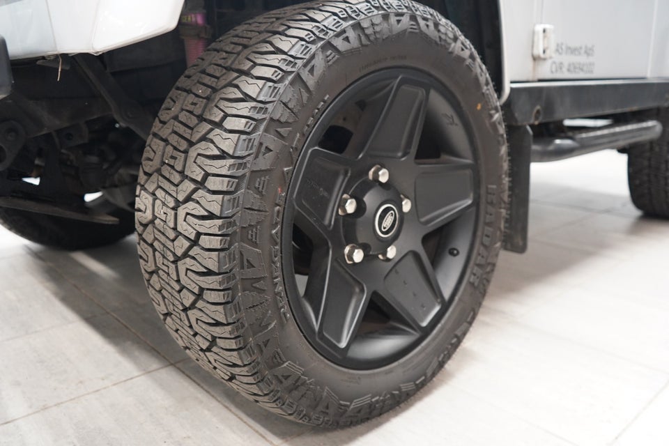 Land Rover Defender 90 2,5 TD5 Hard Top 3d