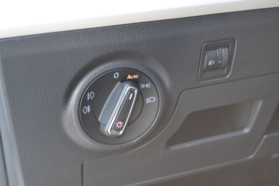 Seat Arona 1,6 TDi 95 Xcellence DSG 5d