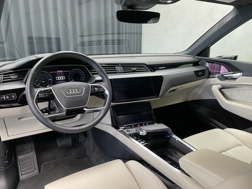 Audi e-tron 55 S-line Sportback quattro 5d