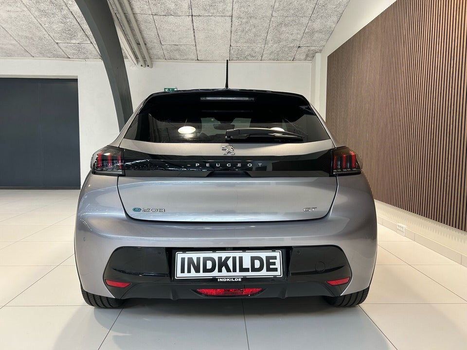 Peugeot e-208 50 GT 5d