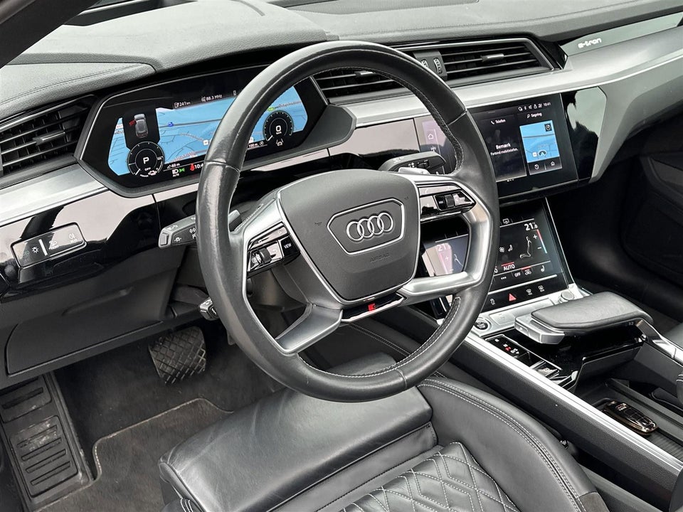 Audi e-tron 55 S-line Sportback quattro 5d