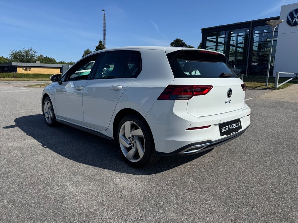 VW Golf VIII 1,4 GTE DSG 5d