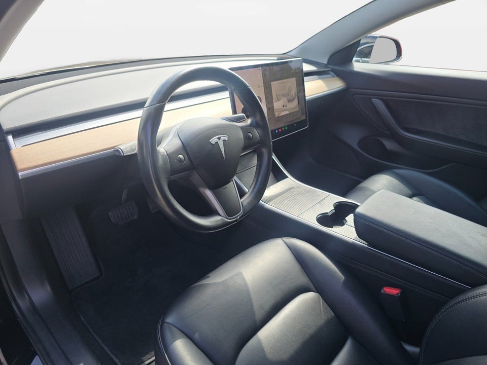Tesla Model 3 Long Range RWD 4d