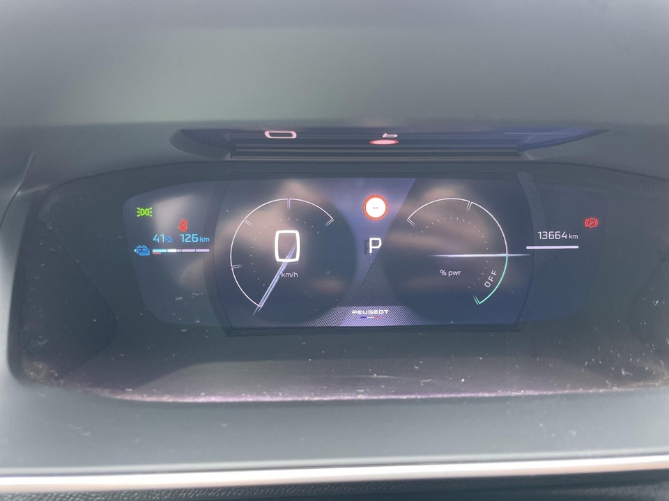Peugeot e-208 54 GT 5d