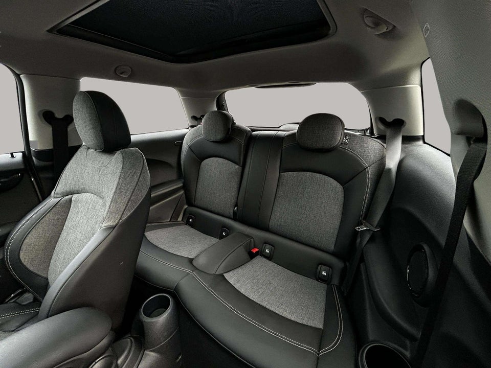 MINI Cooper SE Edition Premium Plus 3d