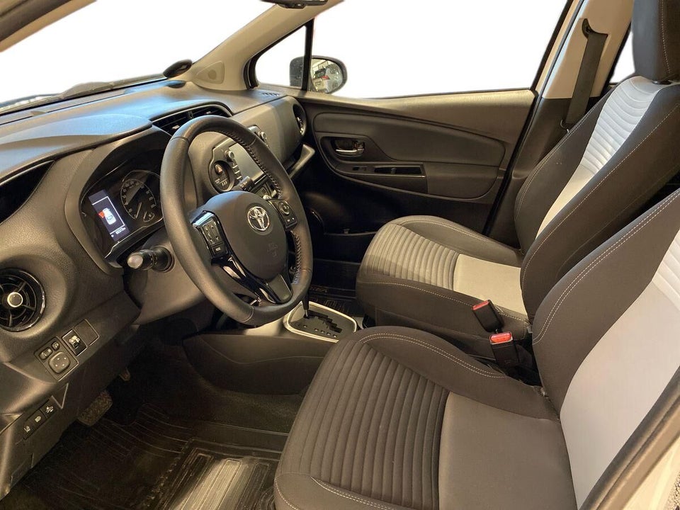 Toyota Yaris 1,5 Hybrid H3 Smart e-CVT 5d