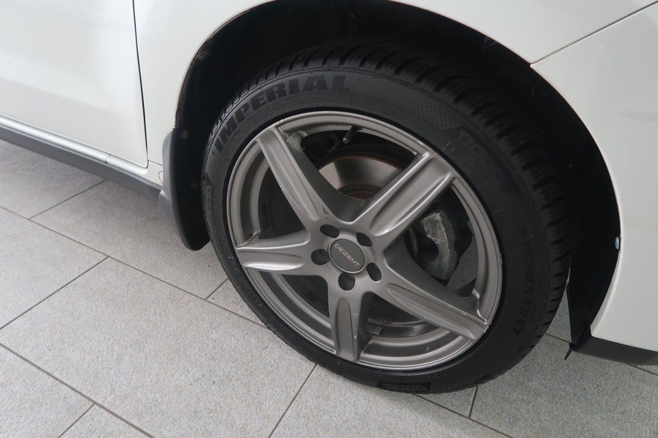 Toyota Urban Cruiser 1,3 VVT-i T1 5d