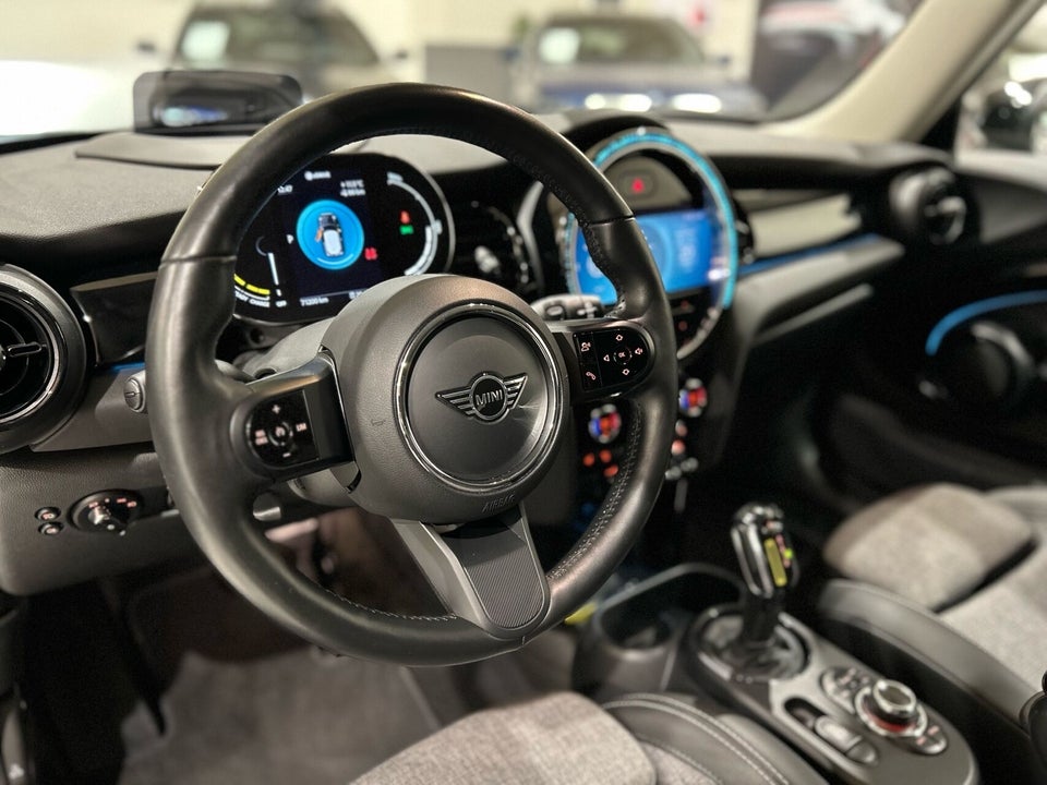 MINI Cooper SE Classic Trim 3d