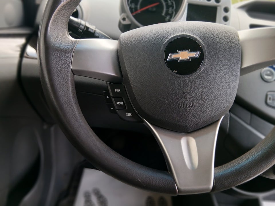 Chevrolet Spark 1,0 LS 5d