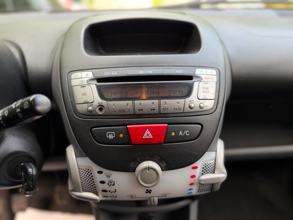 Peugeot 107 1,0 Active 5d