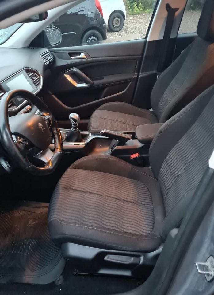 Peugeot 308 1,6 BlueHDi 120 Active SW 5d