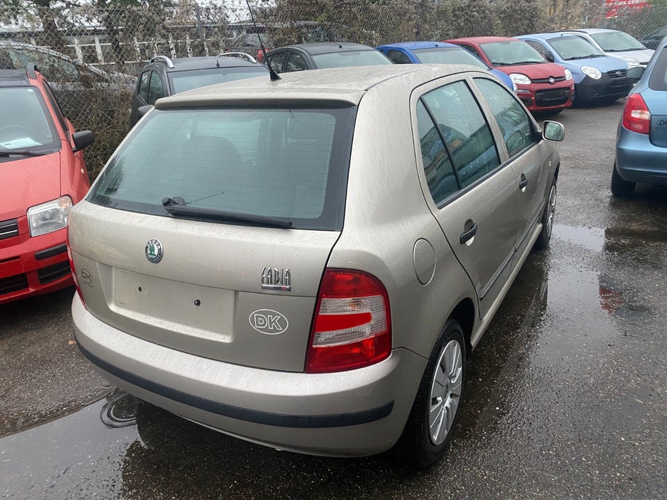 Skoda Fabia 1,2 12V Ambiente 5d