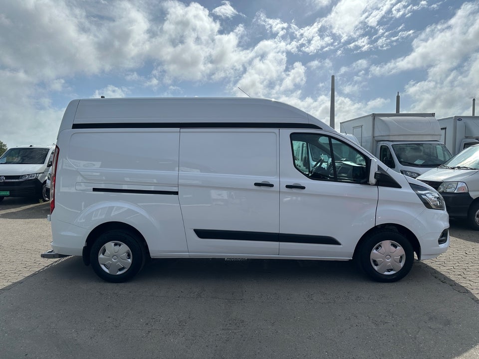 Ford Transit Custom 300 L2 2,0 TDCi 130 Trend