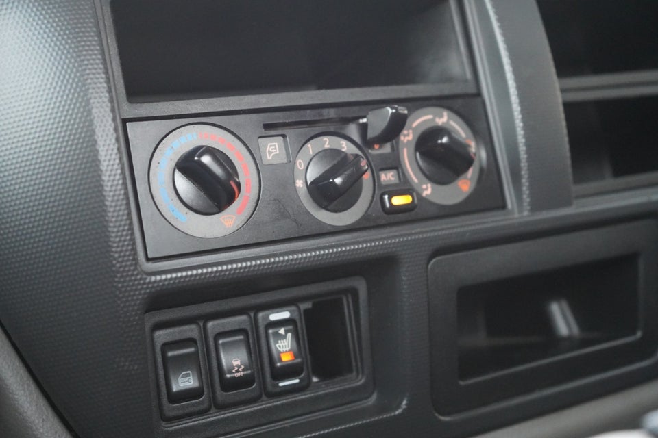 Nissan Cabstar 2,5 35.14 S.Kab m/lad Comfort 2900 2d