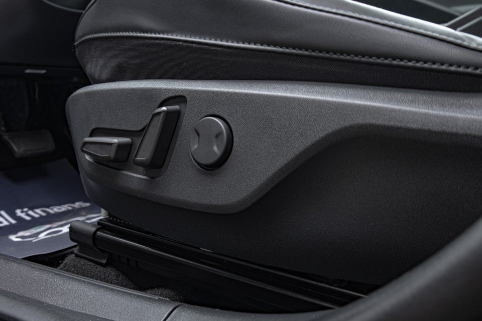 Kia Niro 64 EV Vision 5d