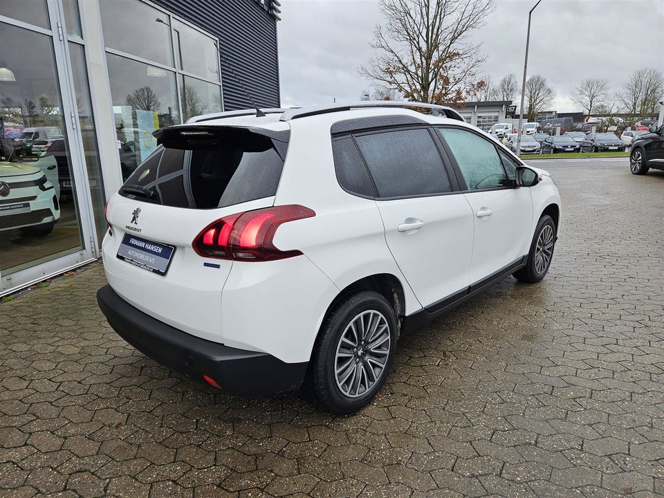 Peugeot 2008 1,2 VTi 82 Winter Edition 5d