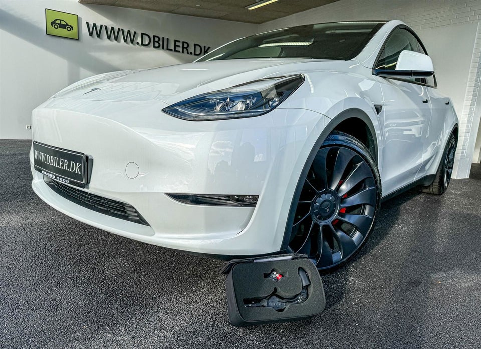 Tesla Model Y Performance AWD 5d