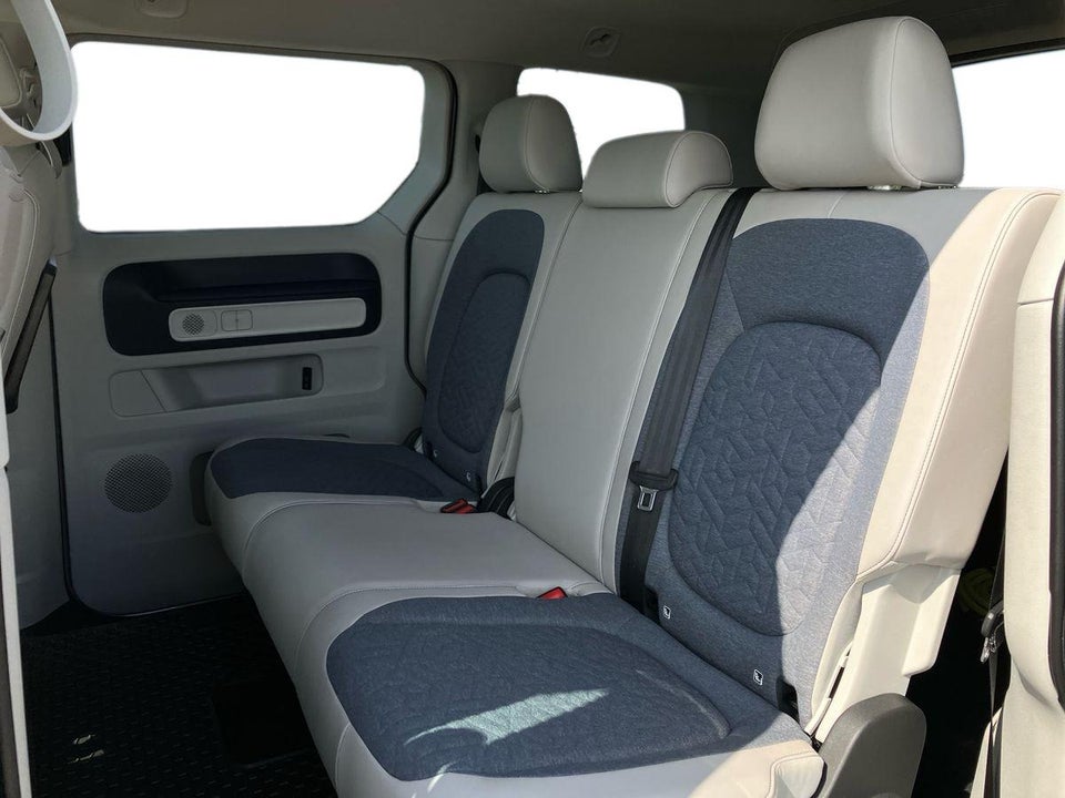 VW ID.Buzz 77 Pro SWB 5d