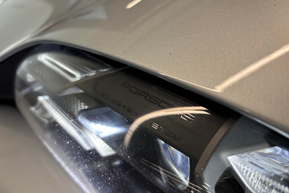 Porsche Taycan Performance+ Sport Turismo 5d