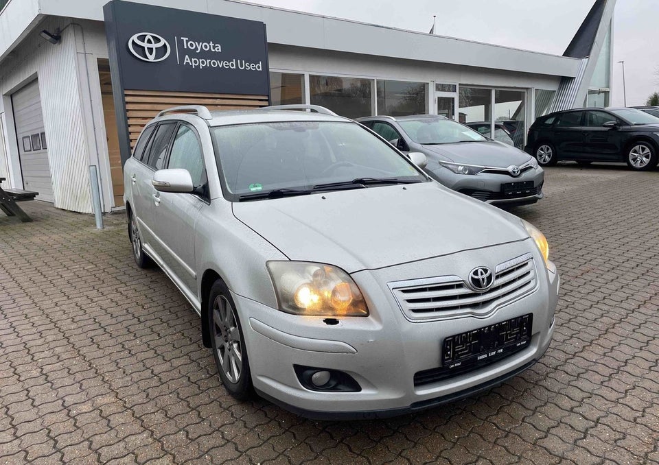 Toyota Avensis 1,8 VVT-i Sol 5d